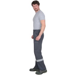 Брюки из антиэлектростатической ткани